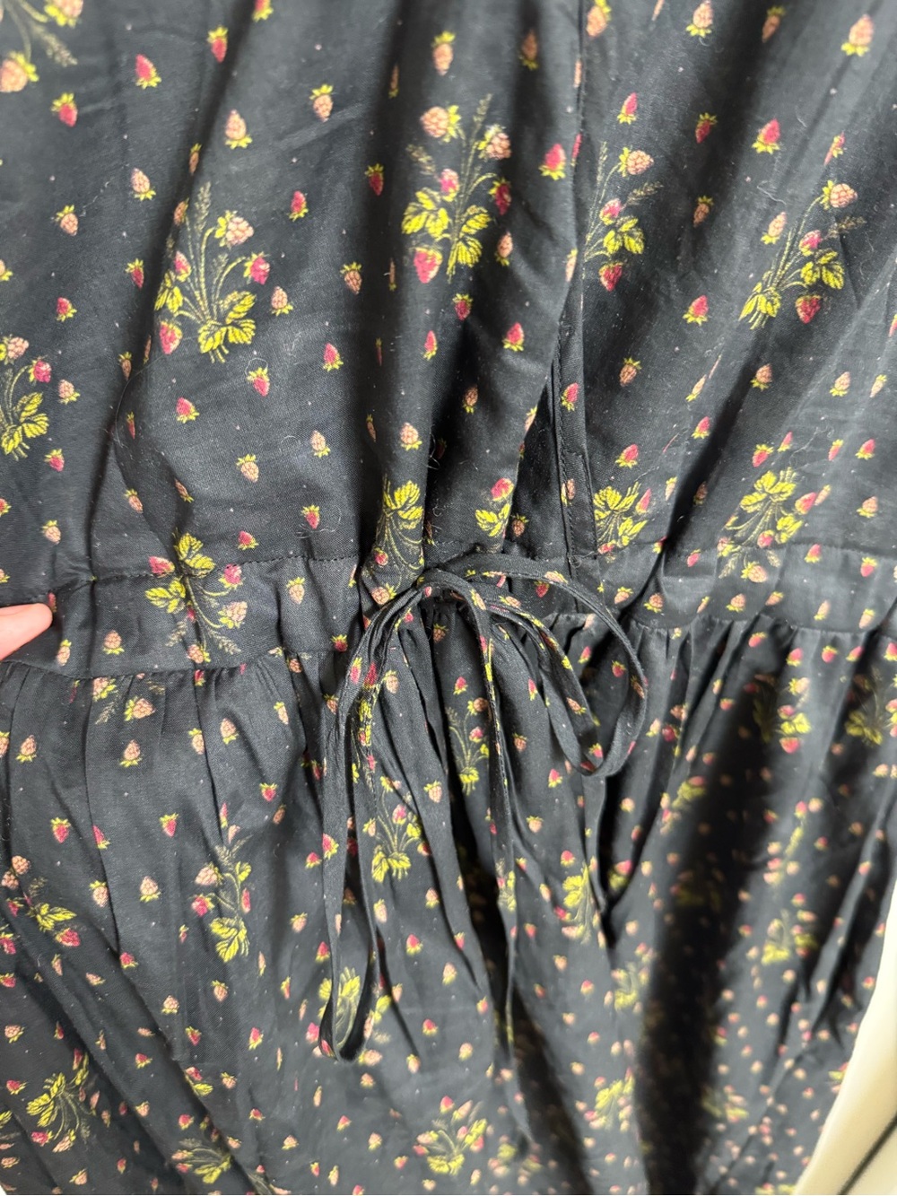 Christy Dawn Simple Dawn Dress — Noir Strawberry Large - Picture 3 of 11